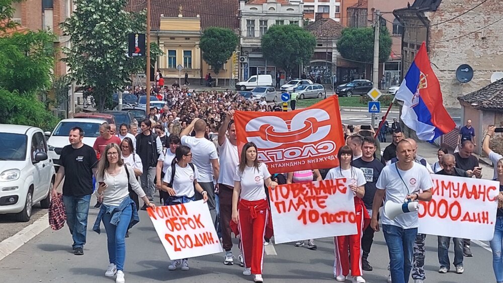 Protest Radnika Fabrike Falk Ist Ako Do Kraja Dana Zahtevi Ne Budu