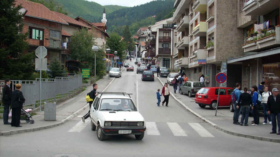 Za novu vlast fotelja sa petostepenim naslonom 1