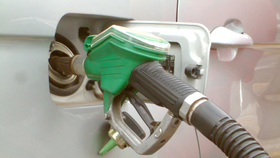 Za visoke cene benzina odgovorna akciza države 1