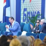 Vučić sa ženama o alimentaciji, Ceca ga podržala 8