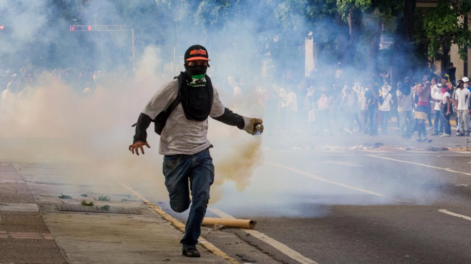 Najmanje troje mrtvih na protestima u Venecueli 2