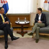 Vučić uskoro u poseti Zagrebu 12