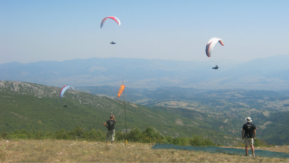 Paraglajder poginuo u sudaru 1