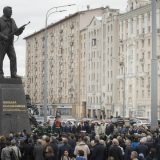 Podignut spomenik Kalašnjikovu u Moskvi 6