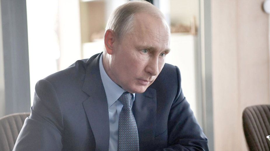 Kremlj: Putin izbegava masovne skupove i testira se na korona virus 1