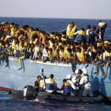Nemački brod s preko 200 izbeglica čeka u Sredozemlju 7