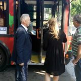 Autobusi voze Nišlije na otvaranje Leonija, prazne zgrade opština 4