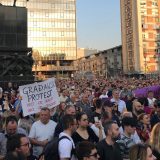 Više od deset hiljada građana na protestu “Ne damo niški aerodrom“ (FOTO) 5