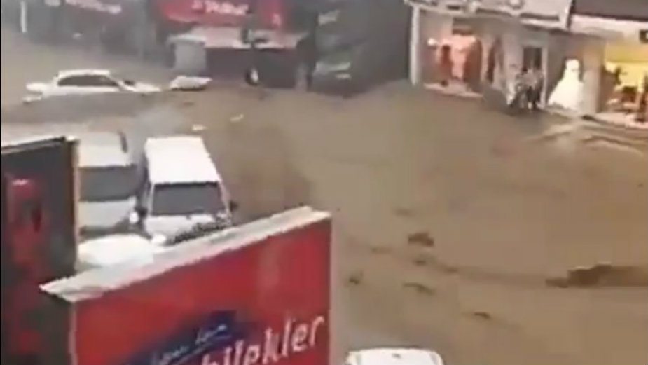 Snažno nevreme u Ankari, šest osoba povređeno 1