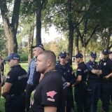 Kordon policije razdvojio pristalice Pokreta 381 od Srpske desnice Miše Vacića 12