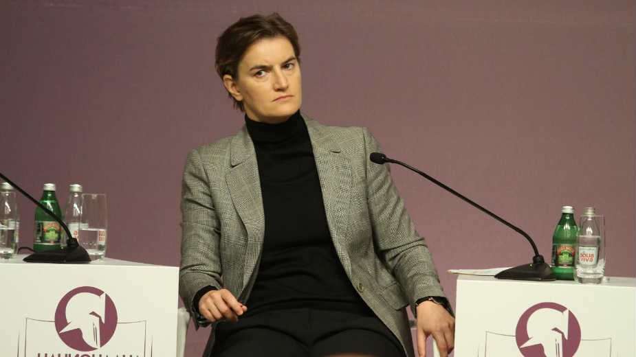 Ana Brnabić se ponaša kao partijski funkcioner 1