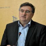 Vukadinović: Vučićev rejting jeste visok, ali je ispod 50 odsto 8