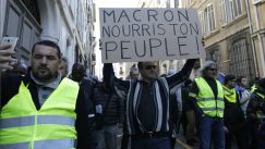 Na protestu "žutih prsluka" u Francuskoj 31.000 ljudi, privedeno 700 7