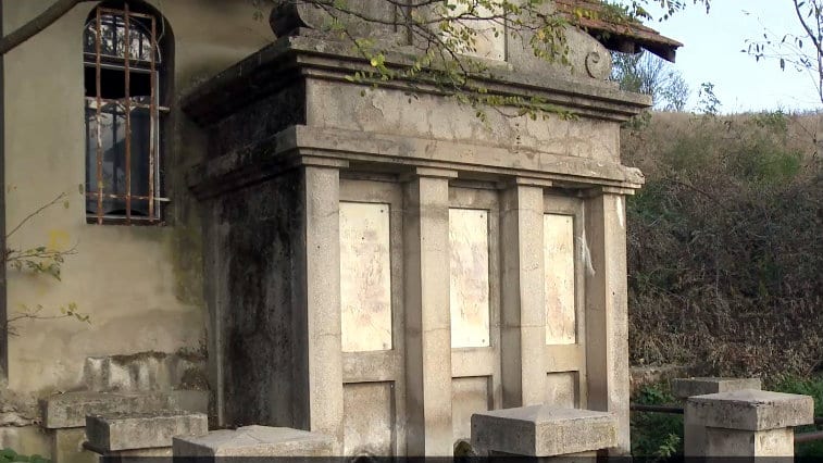 Genčićeva česma: Oskrnavljeni spomenik izuzetne lepote (VIDEO) 1
