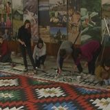 Pirotski ćilim oslikan na podu sale Doma kulture u selu Dojkinci 12