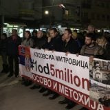 Učesnici protesta u Kosovskoj Mitrovici: Vučiću, nemaš pravo da deliš Kosovo 9