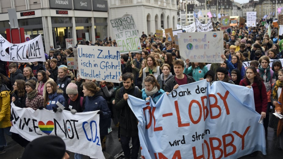 Na hiljade na protestu u Amsterdamu zbog klimatskih promena 1