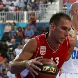 Basketaš Marko Ždero nosi zastavu Srbije na otvaranju Evropskih igara u Minsku 3
