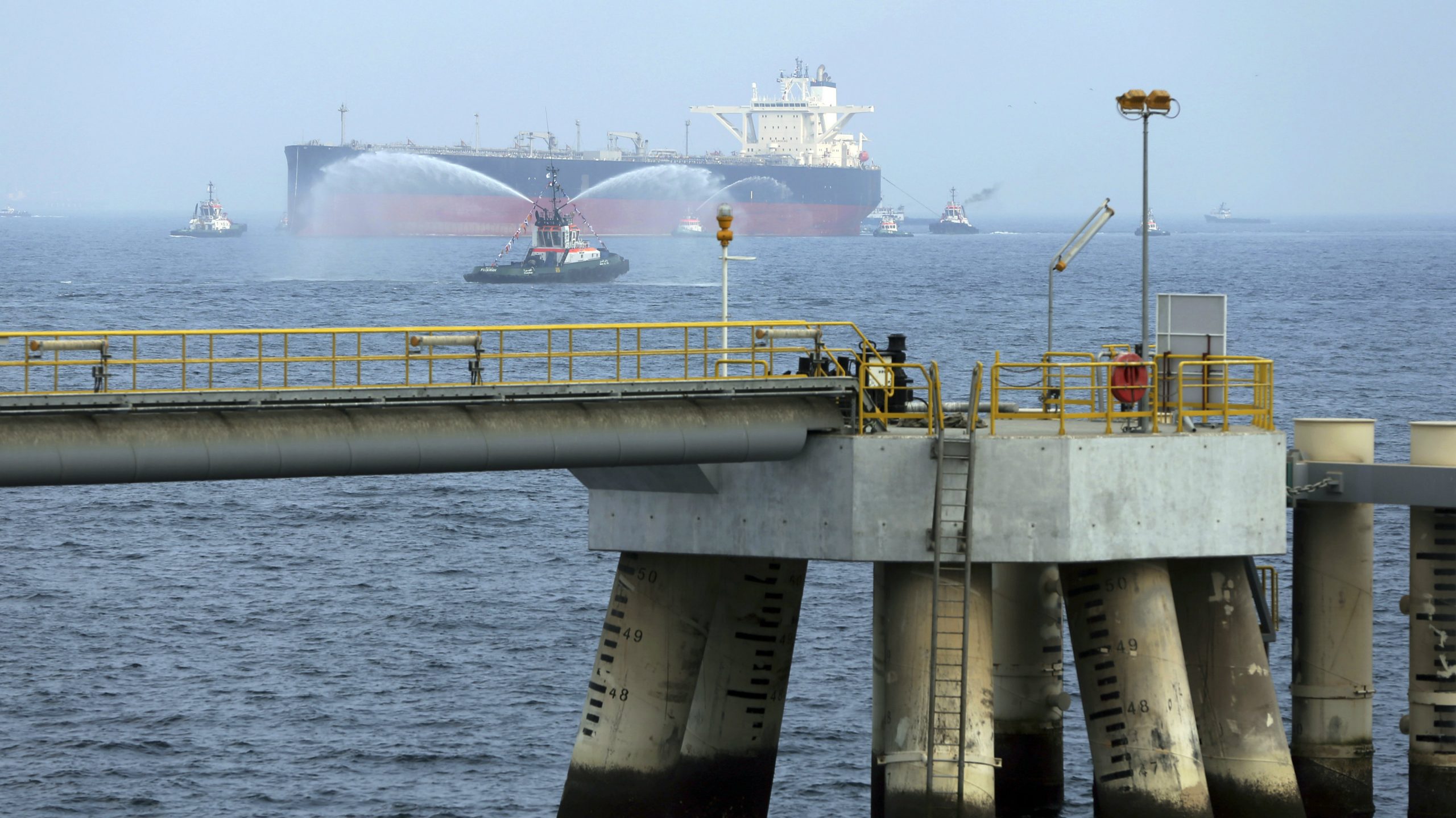 Oštećena dva saudijska tankera, sumnja na sabotažu 1