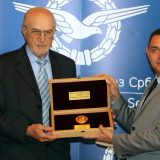 Vulinu uručeno najviše priznanje Vazduhoplovnog saveza Srbije 1