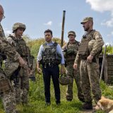 Zelenski posetio vojne položaje na istoku Ukrajine 14