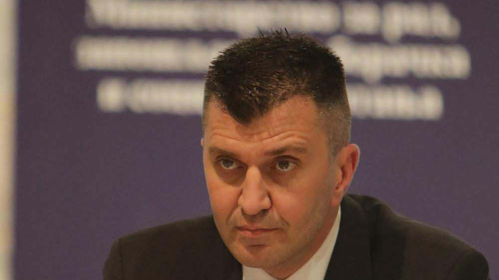 Ministar Đorđević dao 4,4 miliona za psihoanalizu zaposlenih 1
