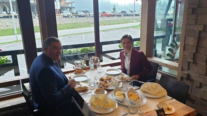 Dodik i Brnabić razgovarali na radnom doručku na Jahorini 1