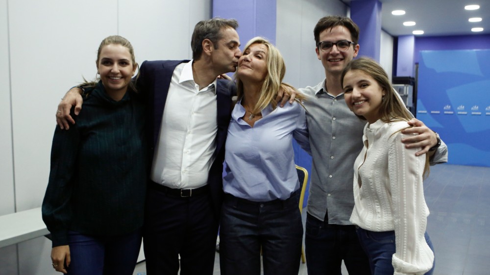 Vučić u telefonskom razgovoru čestitao Micotakisu pobedu na izborima u Grčkoj 1