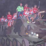 Fudbaleri Zvezde na oklopnom vozilu proslavili ulaz u Ligu šampiona 1