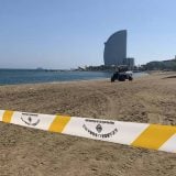 Policija evakuisala plažu u Barseloni posle otkrića stare bombe u moru 12