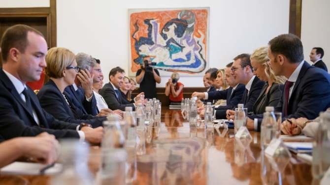 Šarec poručio Vučiću da može da računa na podršku u vezi sa proširenjem EU 1