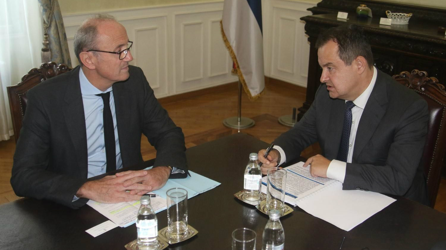 Dačić sa ambasadorom Francuske: Podstrek bilateralnoj saradnji dala poseta Makrona 1