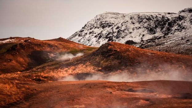 Snowy mountains by the Iceland course