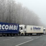 AMSS: Jak vetar otežava vožnju u košavskom području, kamioni čekaju na granicama 5