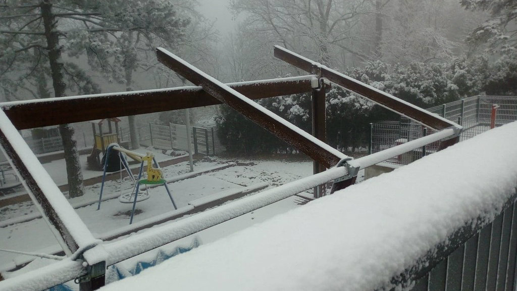 Na Avali pao prvi sneg (FOTO) 1
