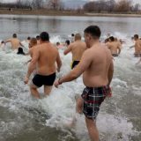 Crna Gora: Saslušani sveštenici zbog današnjeg plivanja za časni krst 6