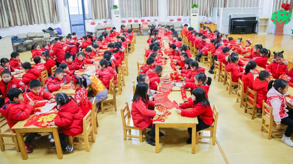 deca u školi u kini
