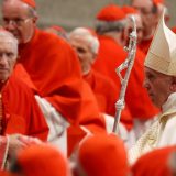 Korona virus: Papa Franja negativan, broj obolelih raste 7