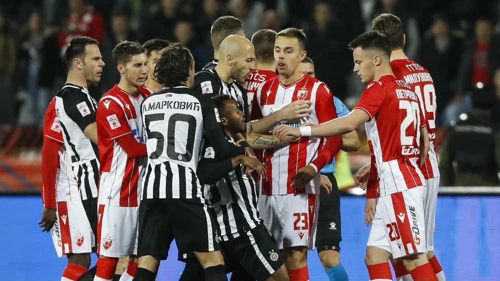 U šta su se izrodili fudbalski derbiji večitih rivala Zvezde i Partizana? 1