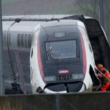 U Francuskoj brzi voz iskliznuo iz šina, 22 osobe povređene 12