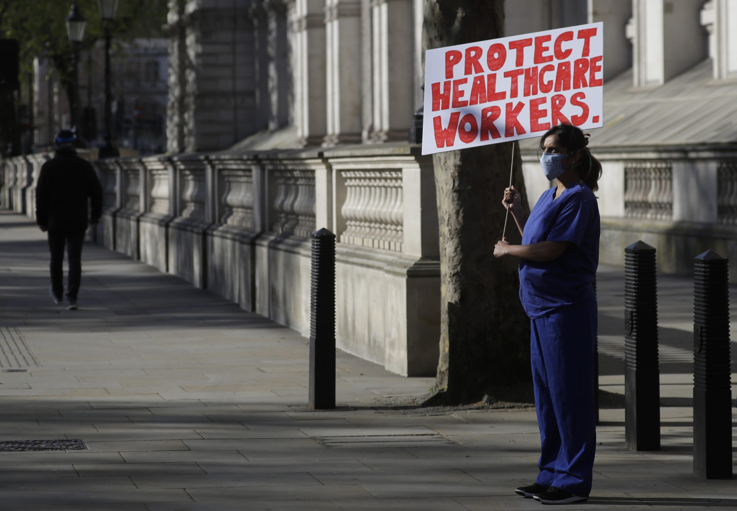 Doktorka sama protestovala ispred britanske vlade zbog nedostatka zaštitne opreme 1