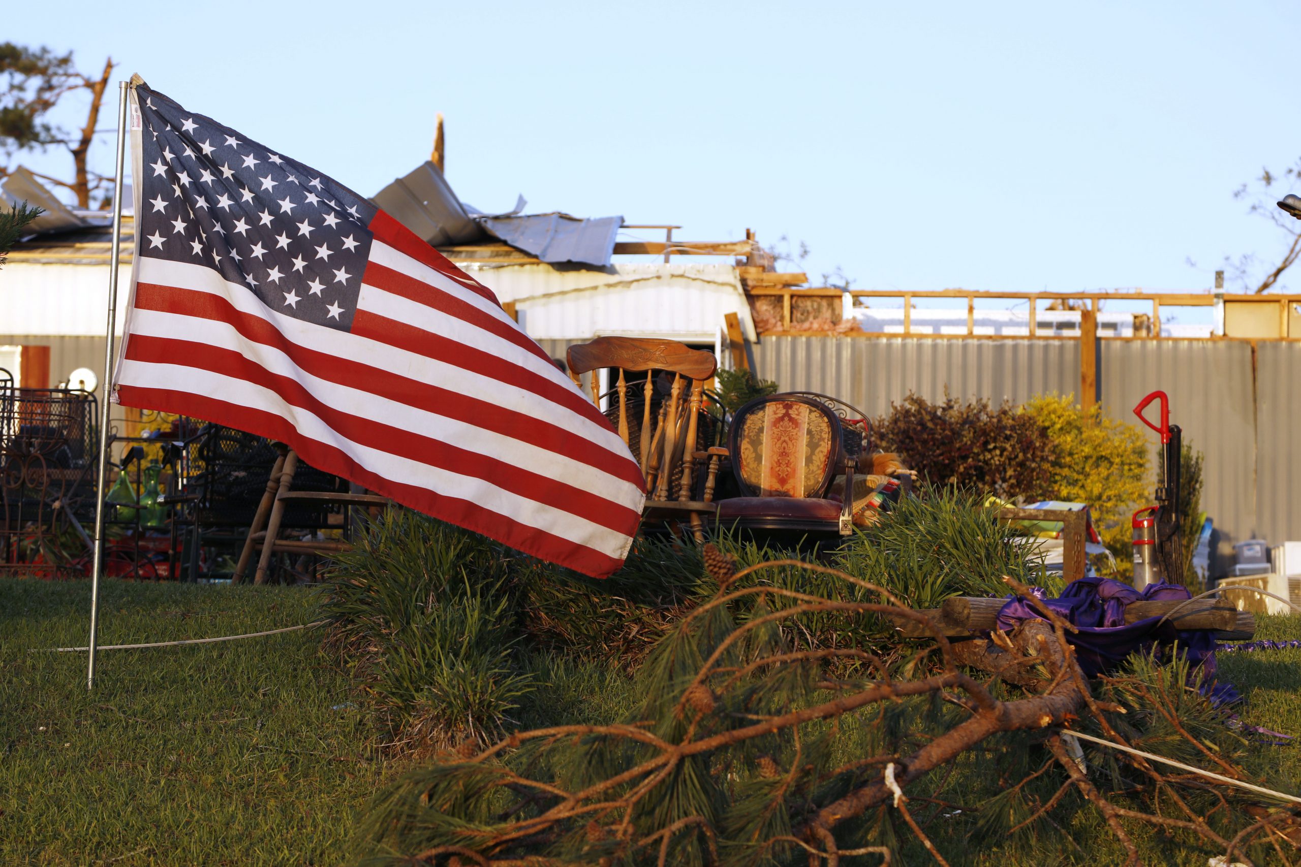 Jedanaest osoba poginulo u jakoj oluji u SAD 1
