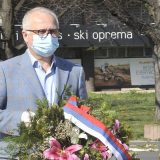 Vulin i Vesić položili vence na Spomenik pilotima braniocima Beograda 14