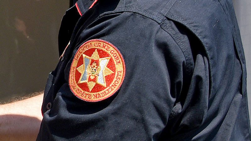 Maloletnik iz Srbije povređen u Budvi: Muškarac se predstavljao kao policajac, pokušao da pregazi grupu mladića 12
