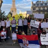 Studenti u Parizu dočekali Vučića: Ti si kovid Srbije 10
