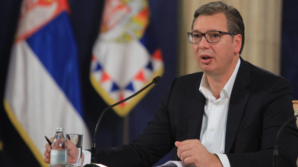 Div koji čeka da ga obori Vučić 1