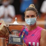 Pliškova predala, Halep je nova šampionka Rima 1