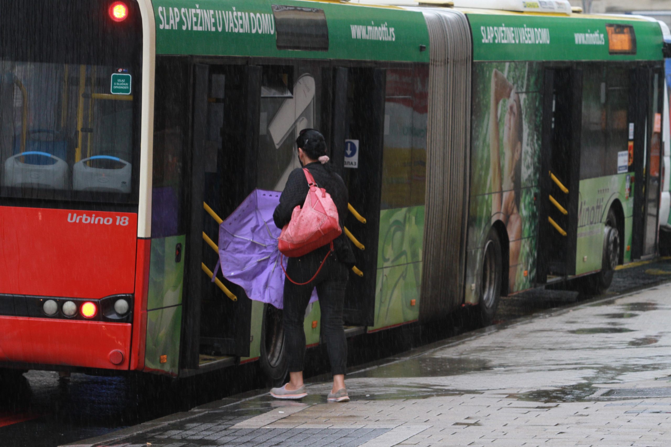 Zaustavljena kupovina 100 turskih zglobnih autobusa