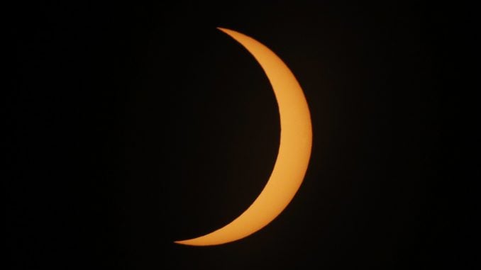 Complete solar eclipse in South America (PHOTO) 1