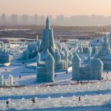 Kineski festival leda: Za posetioce otvoren ledeni grad 10